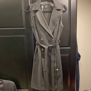 Double breasted and sleeveless … great fun dress for work or evening out